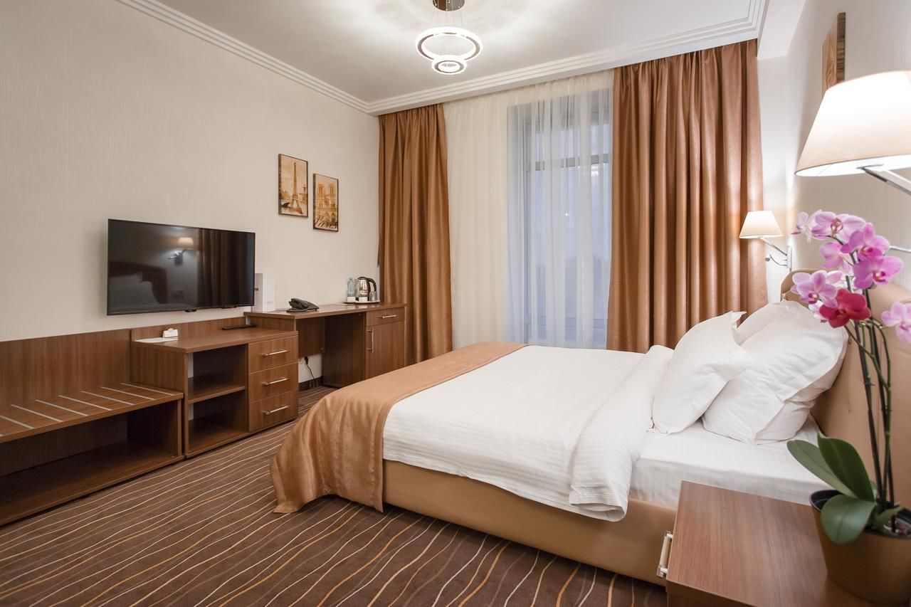 Отель Premier Hotel Abri Днепр