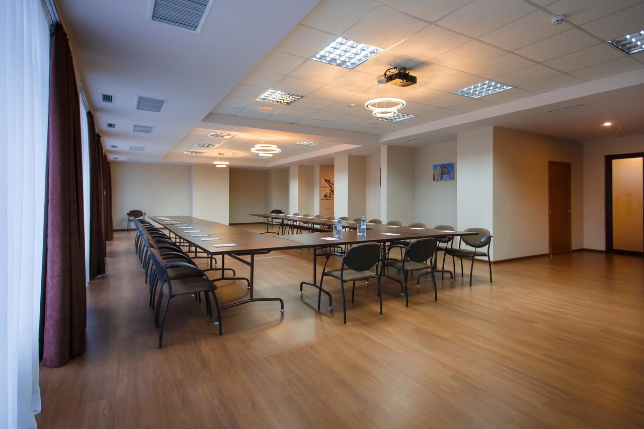 Отель Premier Hotel Abri Днепр-41