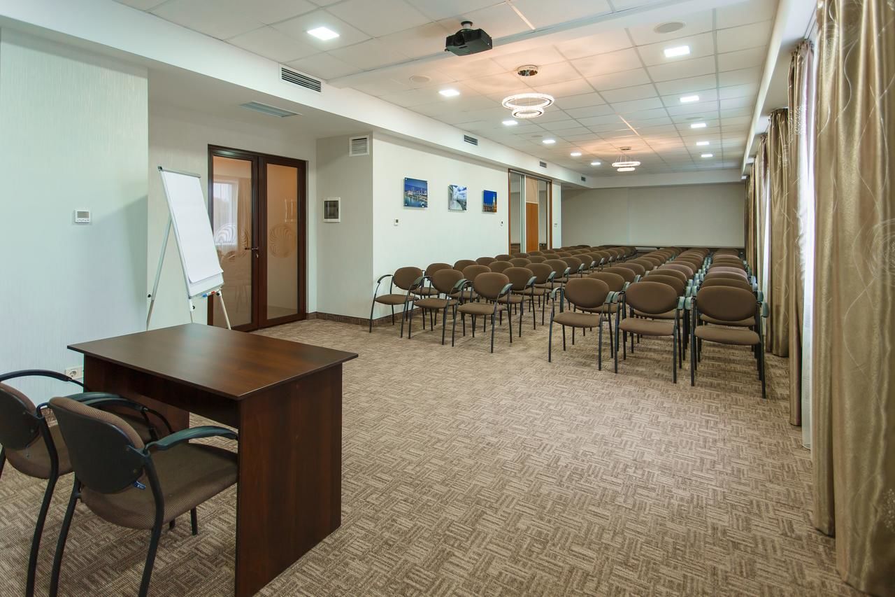 Отель Premier Hotel Abri Днепр-43
