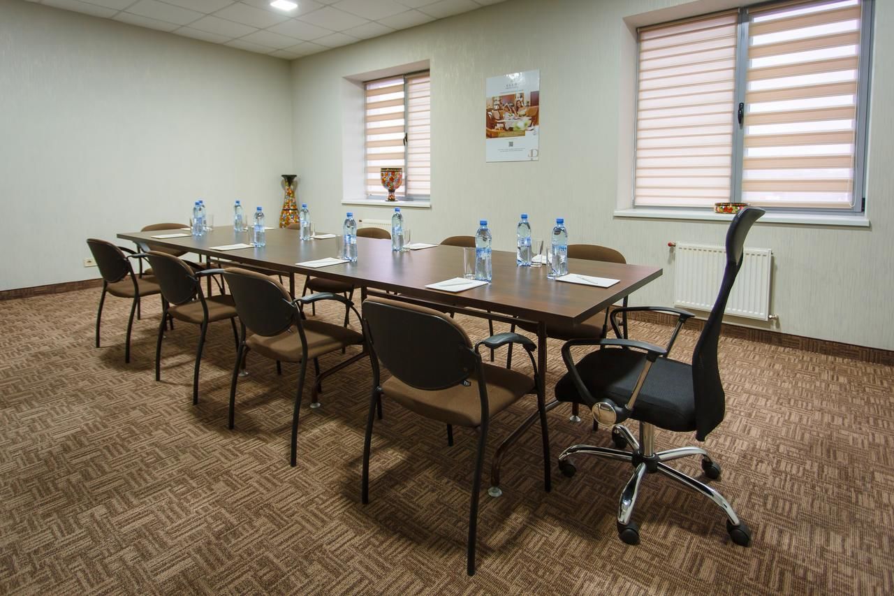 Отель Premier Hotel Abri Днепр-45