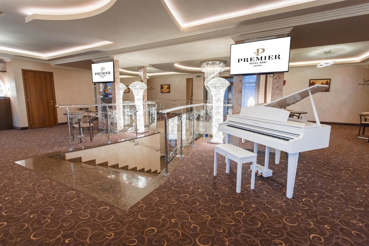 Отель Premier Hotel Abri Днепр-9