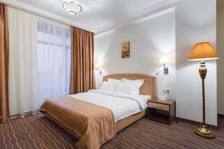 Отель Premier Hotel Abri Днепр Полулюкс-9